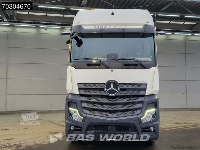 Standaard trekker Mercedes Actros 1845 4X2 GigaSpace Retarder MirrorCam Na...