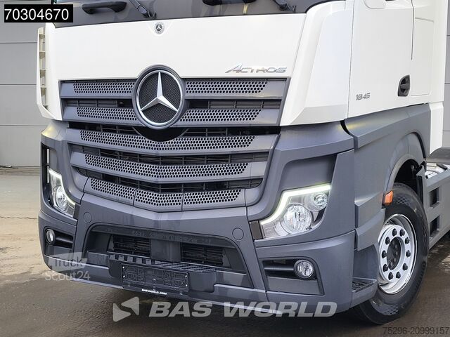 Standaard trekker Mercedes Actros 1845 4X2 GigaSpace Retarder MirrorCam Na...