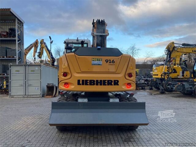 حفار متحرك LIEBHERR A916 Compact