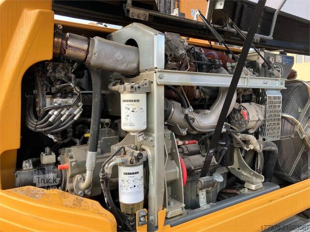 حفار متحرك LIEBHERR A916 Compact