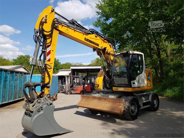 حفار متحرك LIEBHERR A916 Compact
