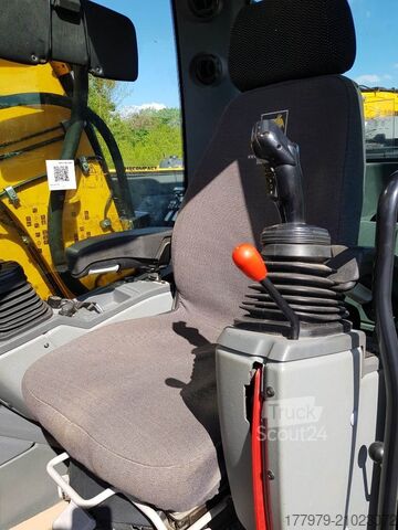 حفار متحرك LIEBHERR A918 Compact  G6.0