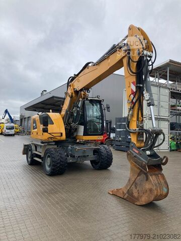 حفار متحرك LIEBHERR A918 Compact Litronic