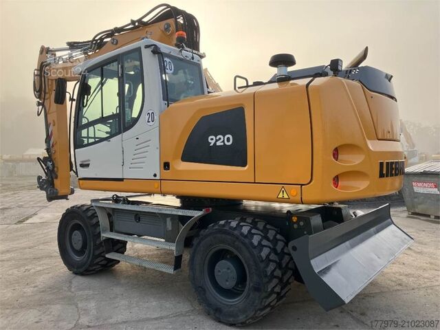 حفار متحرك LIEBHERR A920