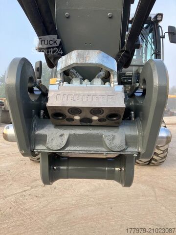 حفار متحرك LIEBHERR A920