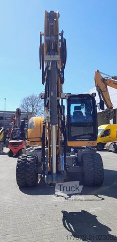 حفار متحرك LIEBHERR A920