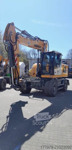 حفار متحرك LIEBHERR A920