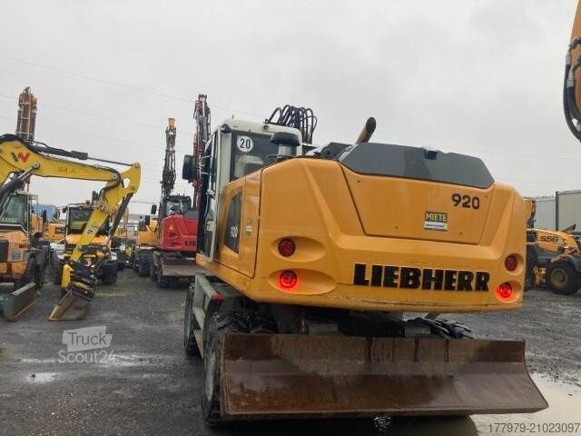 حفار متحرك LIEBHERR A920
