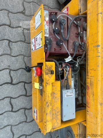 Piattaforma di lavoro HAULOTTE Optimum 8 Scherenbühne  Elektro AH 7,76 m 230 kg