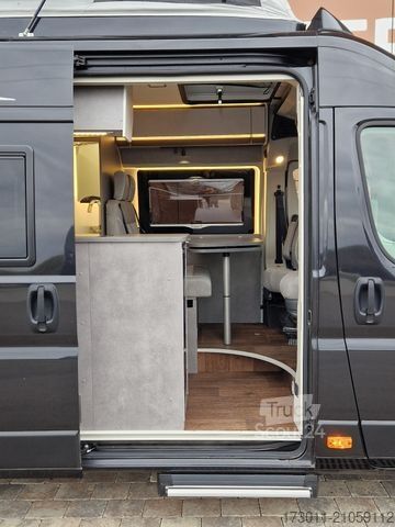 Avtodom PÖSSL Summit 640 Automat 180 PS 5-Sitzer  Aufstelldach