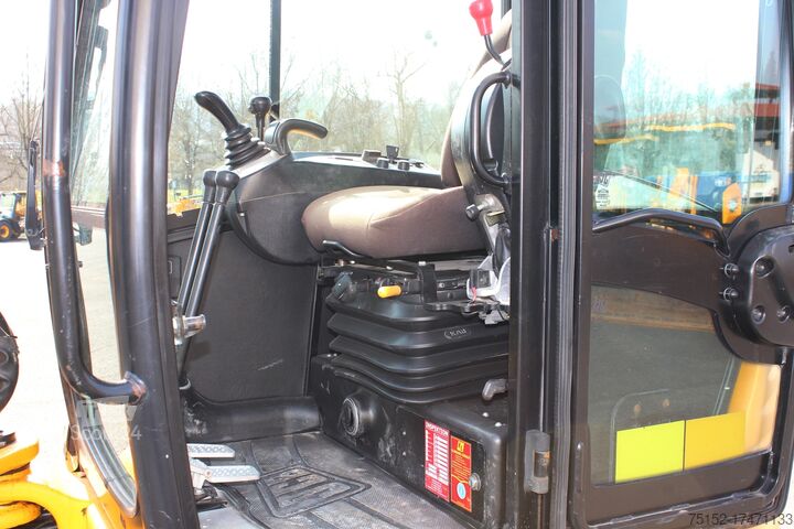 Mini kotrógép JCB 8045 ZTS  JCB  Midibagger