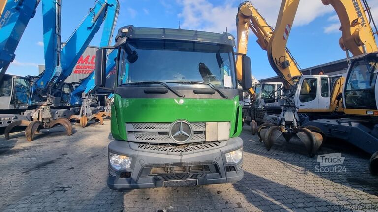 Сідельний тягач Mercedes-Benz Actros 1843 Mercedes-Benz Actros 1843