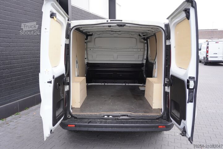 Delivery van Renault Trafic 2.0 dCi 110PK EURO 6 - Airco - Navi - Cr...