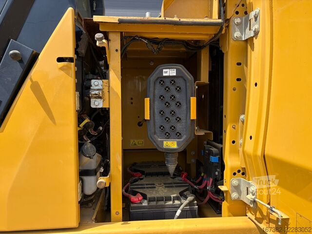 Rupsgraafmachine Caterpillar 323 07A Long Reach Trible Ready