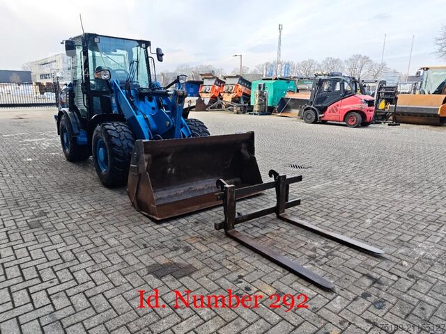 погрузчик Caterpillar 906 M Bucket + Forks!