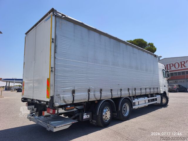 Camión plataforma con toldo DAF 26.450 XF 6X2 EURO 6