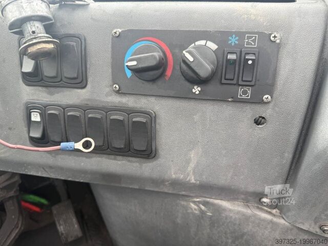 Standard-SZM Kalmar Terminal tractor / Terminal-Zugmaschine /