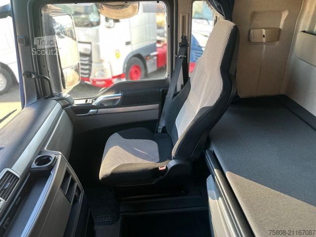 Camión con caja móvil MAN TGX 26.460 6X2  BDF Intarder ACC 1180L ACC Lenk