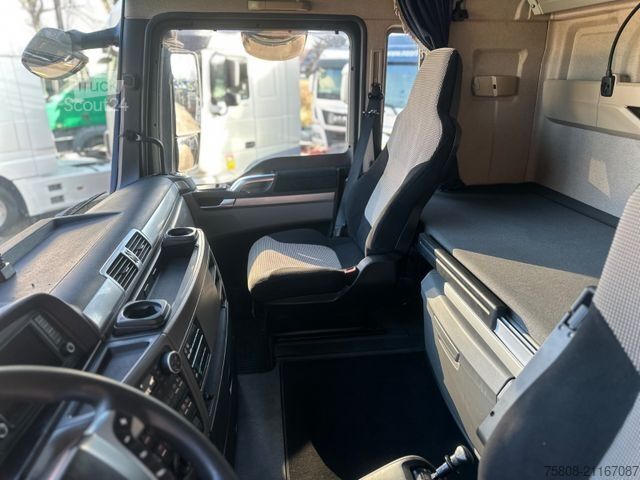 Camión con caja móvil MAN TGX 26.460 6X2  BDF Intarder ACC 1180L ACC Lenk