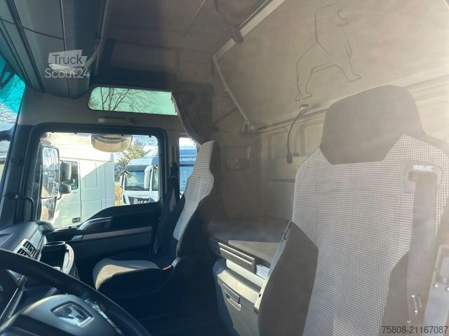 Camión con caja móvil MAN TGX 26.460 6X2  BDF Intarder ACC 1180L ACC Lenk