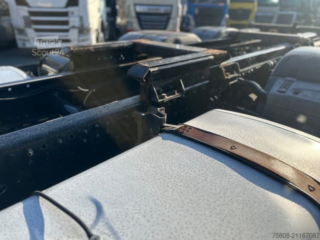 Camión con caja móvil MAN TGX 26.460 6X2  BDF Intarder ACC 1180L ACC Lenk