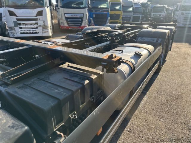 Camión con caja móvil MAN TGX 26.460 6X2  BDF Intarder ACC 1180L ACC Lenk