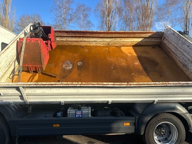 Camión volquete MERCEDES-BENZ Atego 1224 Kipper Kran Hiab XS 077 AHK Klima