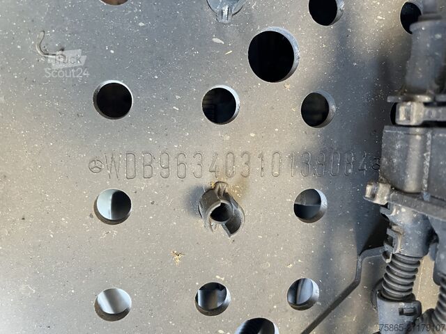 MTS standard Mercedes-Benz Actros 1842 Streamspace / 945 dkm / 2 Tanks / N...