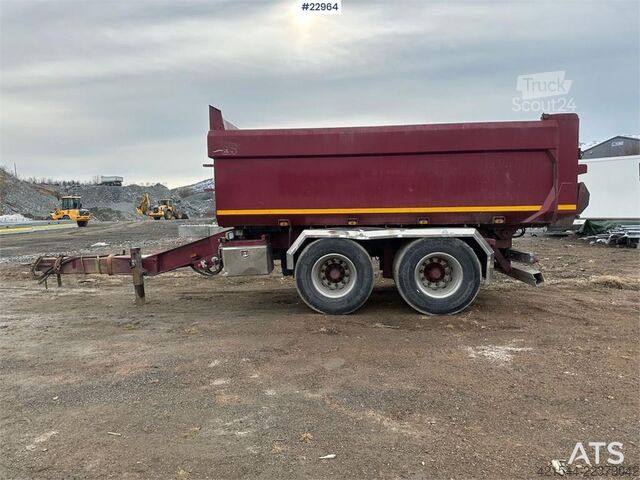   Elbo 2 axle dump trailer w/ remote control – just