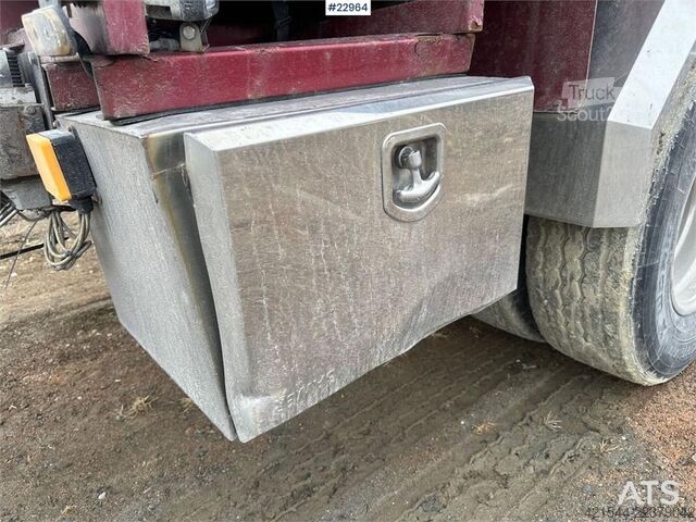   Elbo 2 axle dump trailer w/ remote control – just