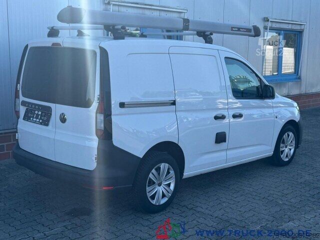 Furgoneta Volkswagen Caddy Cargo 2.0 TDI Klima Navi Rohrbox NUR 70TKM