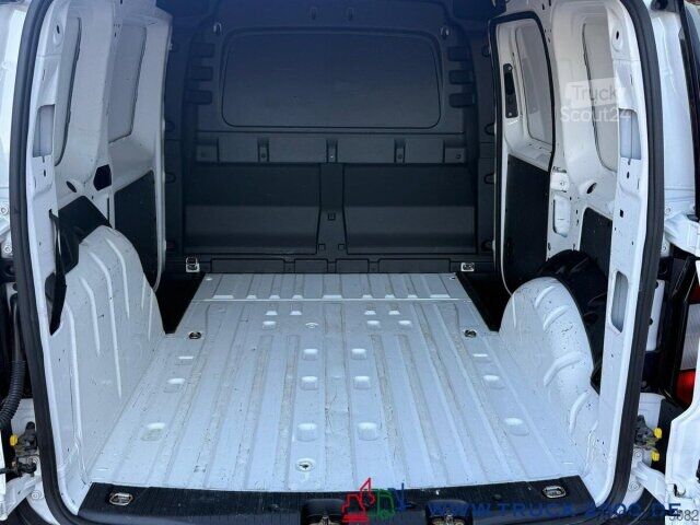 Furgoneta Volkswagen Caddy Cargo 2.0 TDI Klima Navi Rohrbox NUR 70TKM