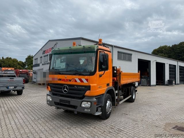 Трьохсторонній самоскид MERCEDES-BENZ 1832 Actros 3-S.-Kipper Kran Funk Greiferst. AHK
