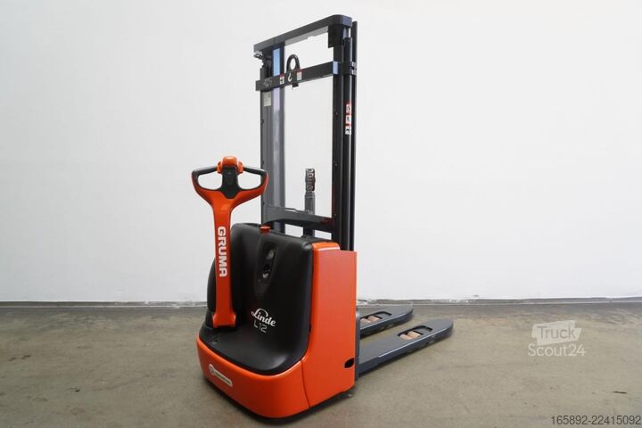 Hochhubwagen Linde L 12 1172