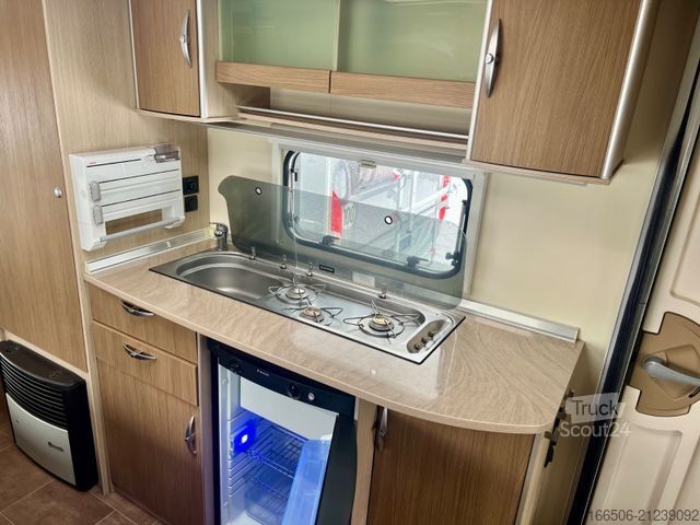 Caravan BÜRSTNER 550 TKM Etagen Vorzelt Mover Festbett Dusche