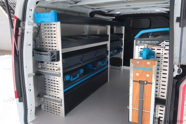 Slēgtais furgons FORD Transit Custom 2,0 TDCI 3-Sitzer L2 Top Regale