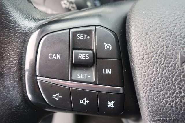 Slēgtais furgons FORD Transit Custom 2,0 TDCI 3-Sitzer L2 Top Regale