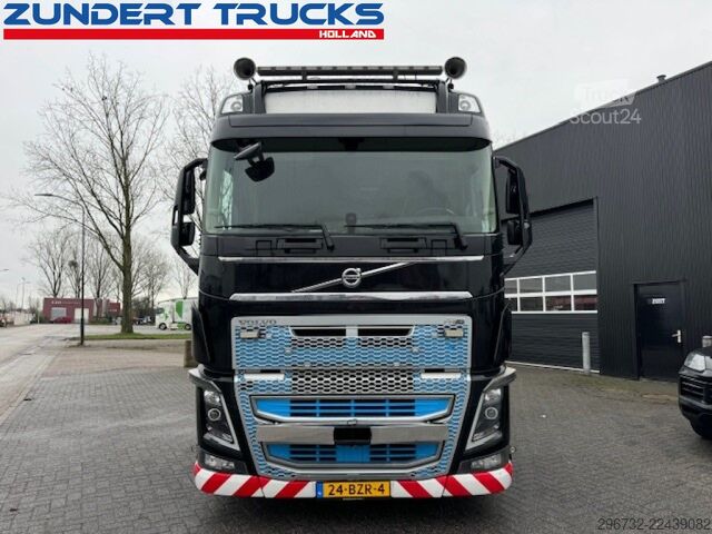 Carico pesante Volvo FH16-750 GLOBETROTTER, 8x4