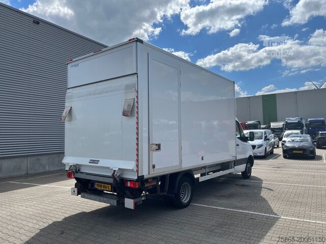 Resväska Mercedes-Benz Sprinter 515 1.9 CDI / Box 4.4 mtr / Laadklep /...
