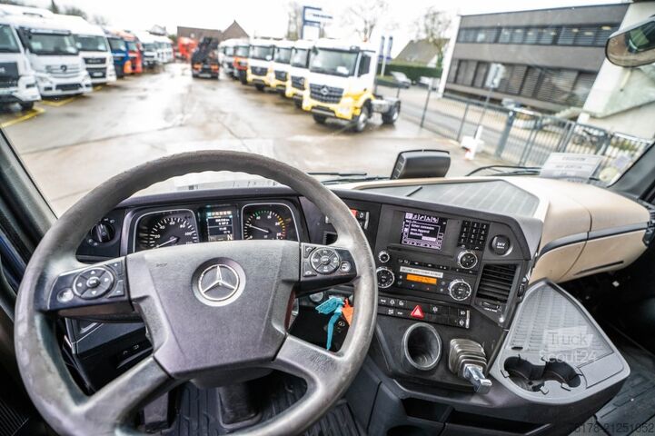 Standard tractor MERCEDES ACTROS 1846+ADR