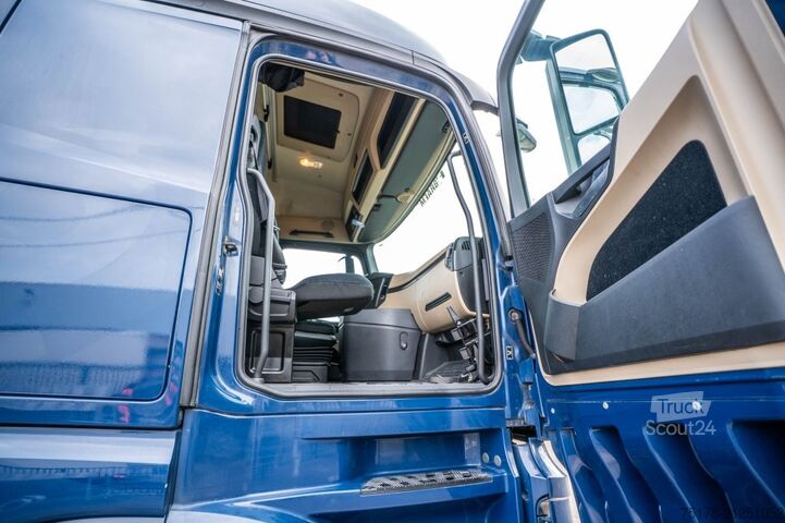 Standard tractor MERCEDES ACTROS 1846+ADR