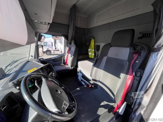 Standaard trekker Renault T 460