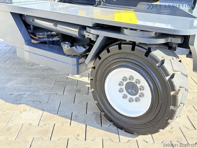 رافعة شوكية رباعية الاتجاهات Combilift C5000XL GAS TRIPLEX 6000 EXTENDABLE FORK
