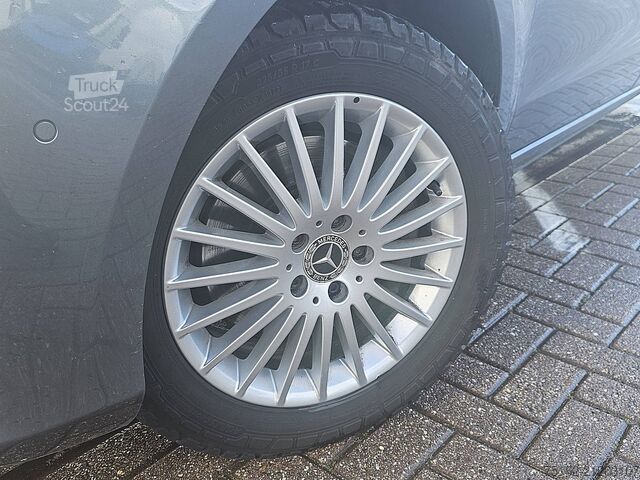 Break à toit surélevé MERCEDES-BENZ VITO 119 CDI L2 FULL-LED 4MATIC !