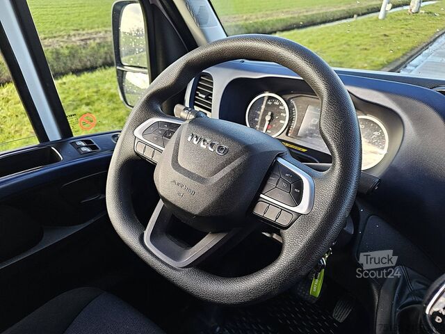 Valise IVECO DAILY 35S14       Bakwagen Laadklep!