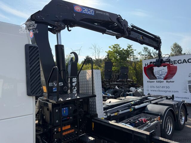 Innenlader Volvo FMX 450 6x2*4, Hooklift + 26t/m Crane, YM: 2018
