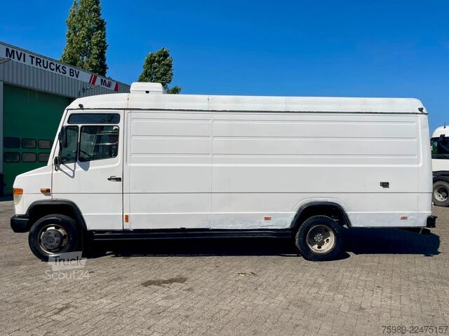 Fourgon tôlé Mercedes-Benz Vario 812 D manual pomp, cooler THERMOKING