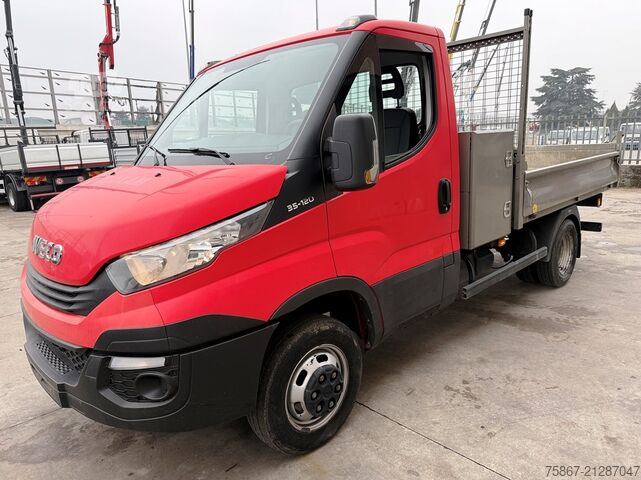 Camión volquete Iveco DAILY 35C12