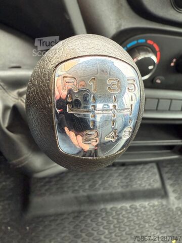 Camión volquete Iveco DAILY 35C12