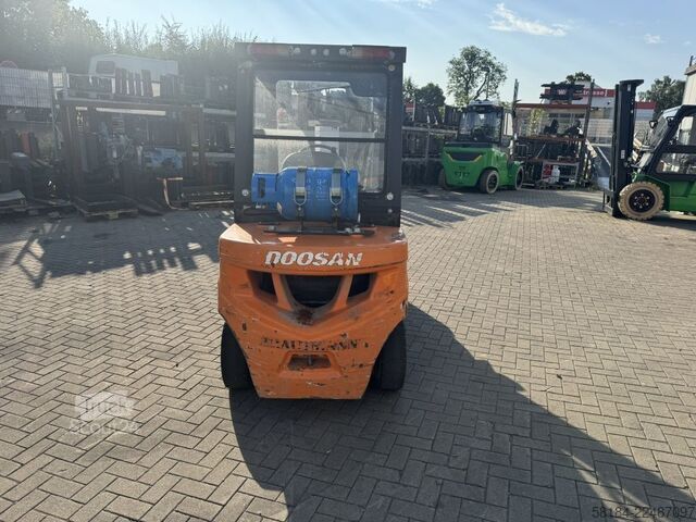 PFEIL Nutzfahrzeuge PFEIL Nutzfahrzeuge PFEIL Nutzfahrzeuge